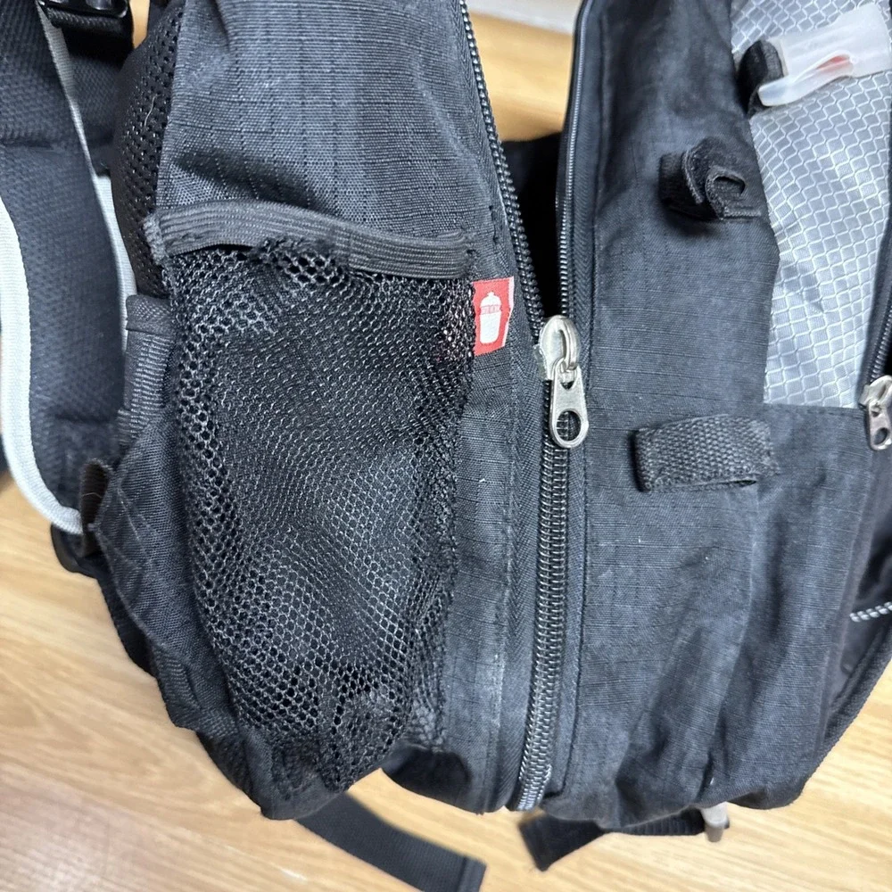 Garneau Cycling Bag Mens Large Black Buckle Backpack Travel‎ Pack